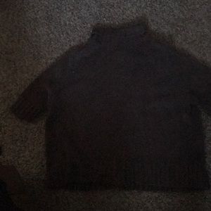Short sleeve sweater turtle neck